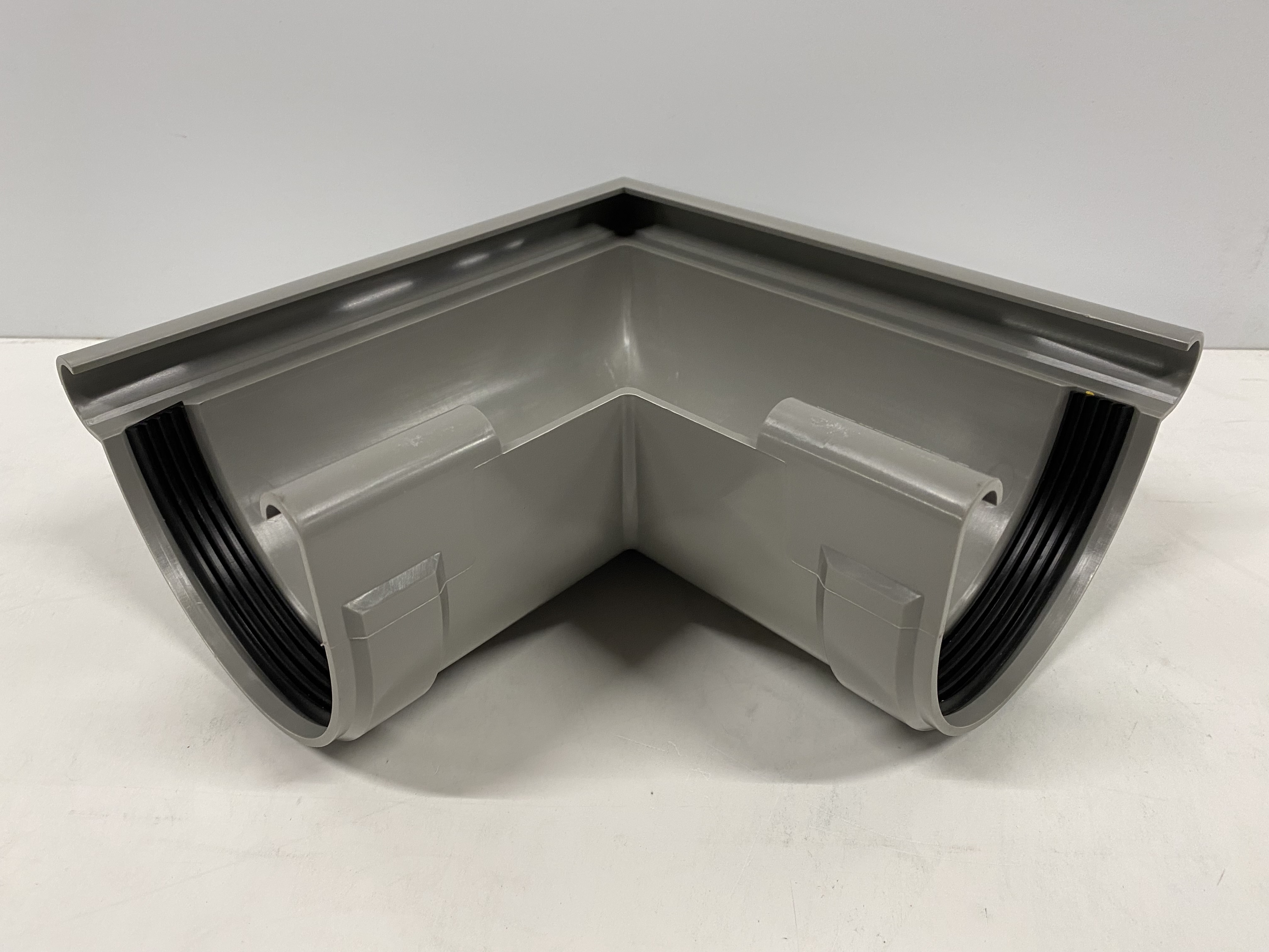 PVC-Rinnenwinkel Außenecke Derascon (DDR) 6-tlg. NG 130