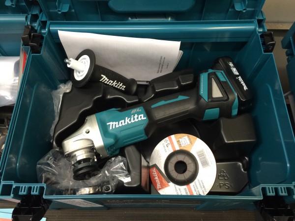 Makita 18V-Akku-Winkelschleifer DGA504Y1J + Zugabe 1x Akku 18V / 1,5Ah